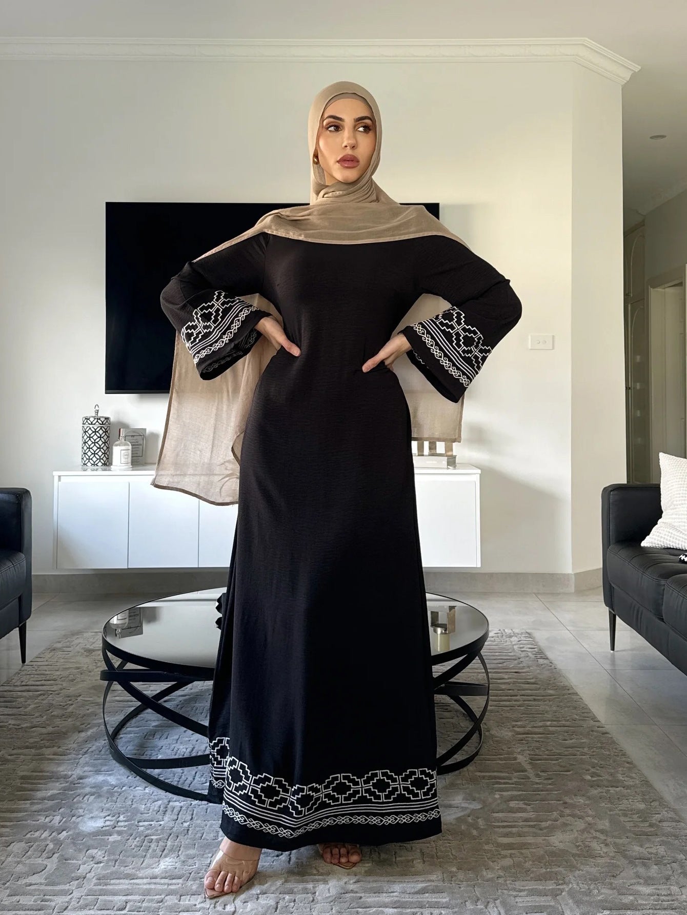 Women Solid Color Embroideried Sleeve Open Abaya