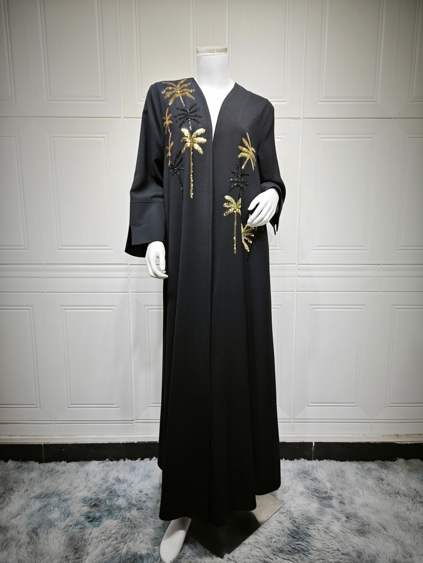 Fashion Long Sleeve Embroidered Splicing Robe