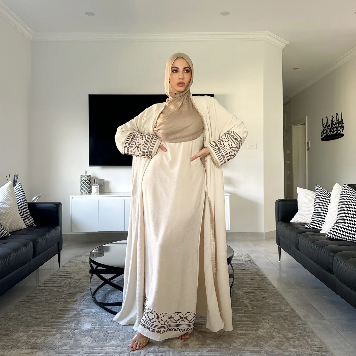 Women Solid Color Embroideried Sleeve Open Abaya