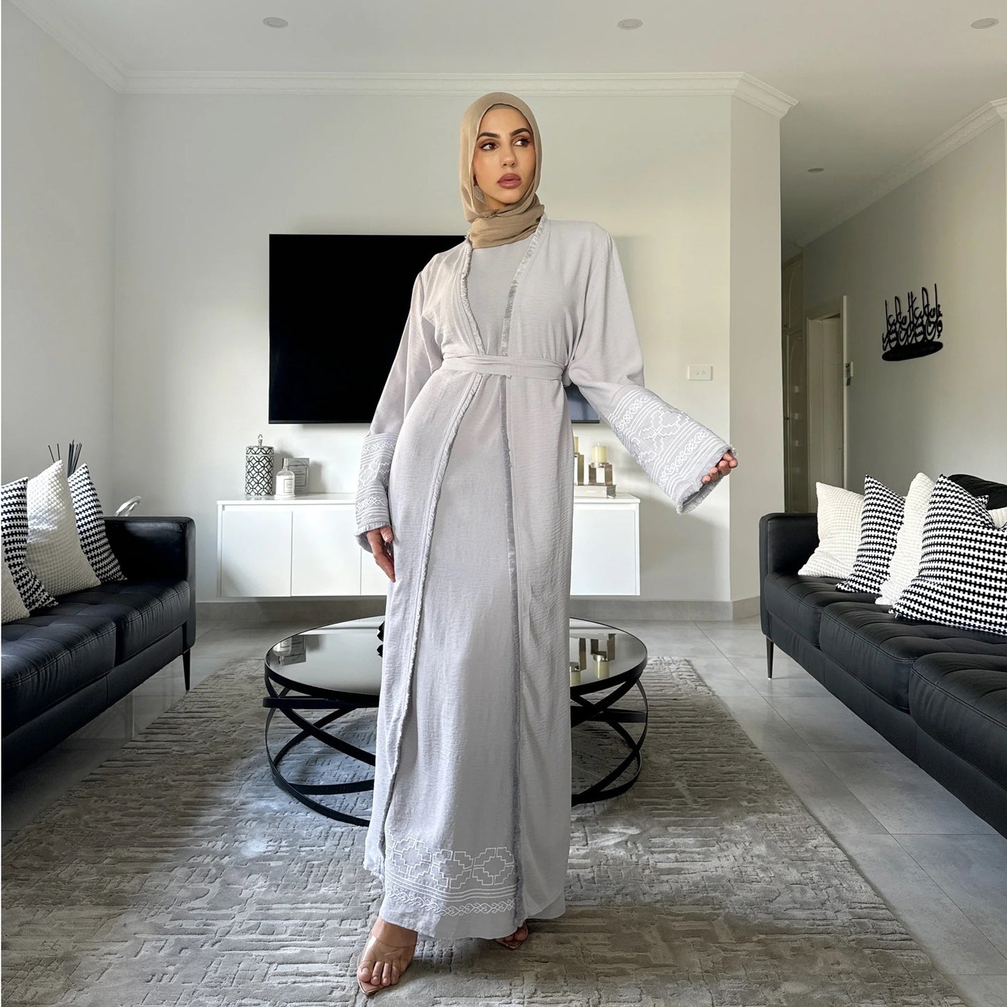 Women Solid Color Embroideried Sleeve Open Abaya
